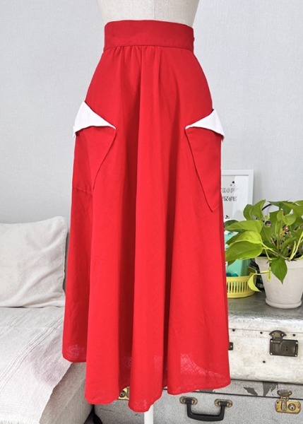 (eu)red flare skirt