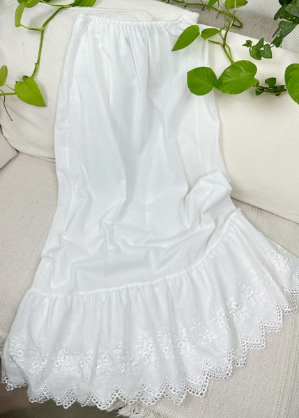 (eu)white lace petticoat