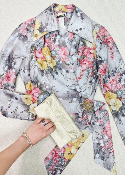 (us)60~70s floral wrap blouse