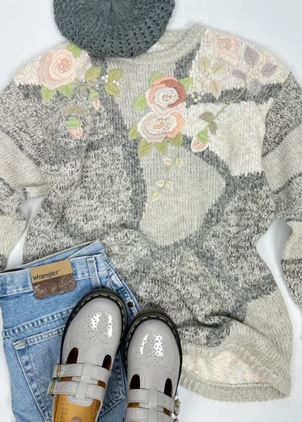 (japan)flower embroidered sweater
