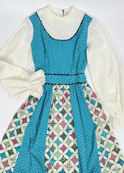 (us)70s wiggle worm cotton prairie dress