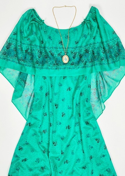 (eu)70s green cape dress